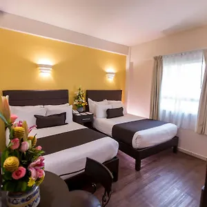 Hotel Plaza Poblana